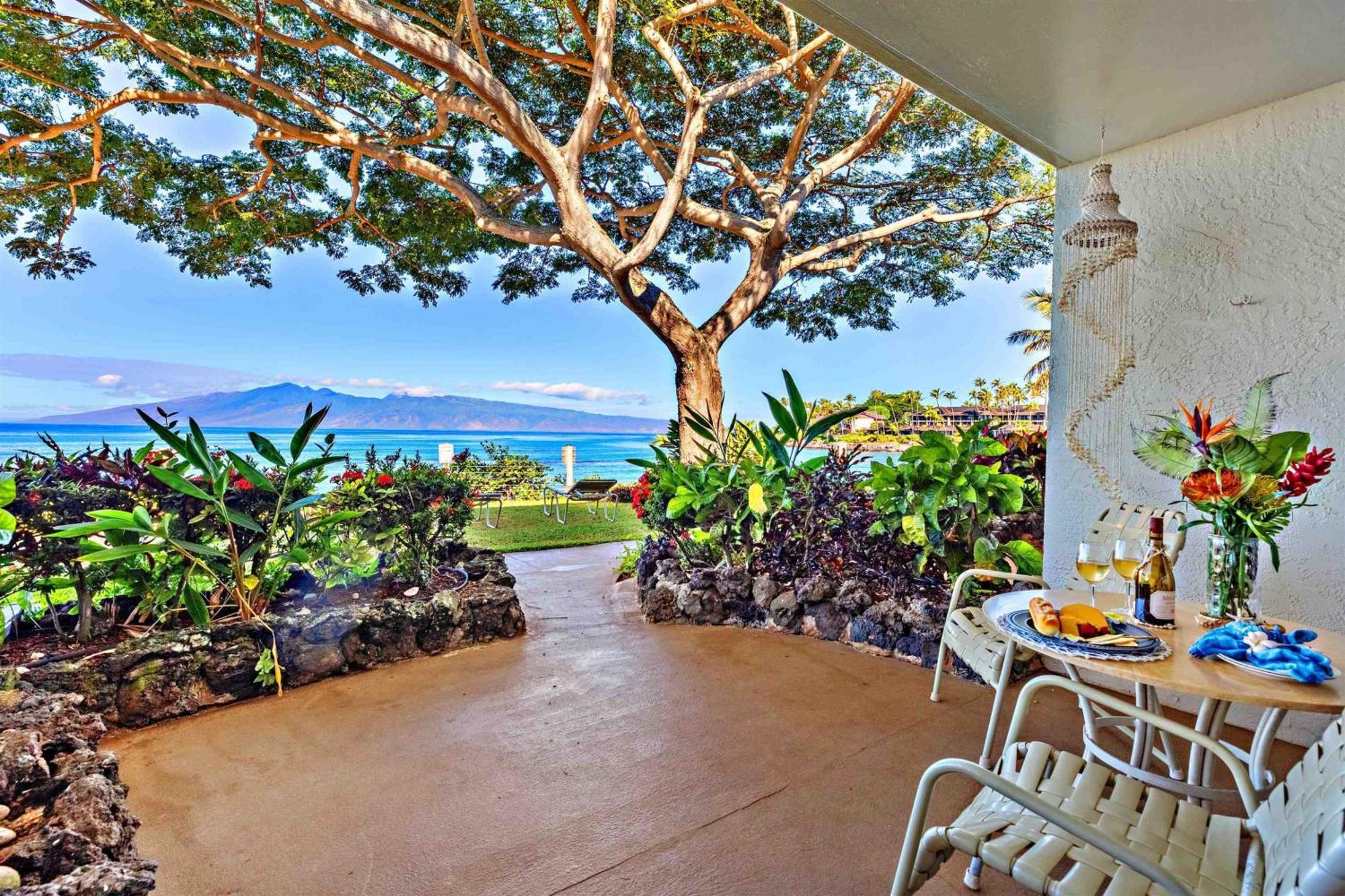 Napili Sunset Beach Front Resort Lahaina Exterior photo