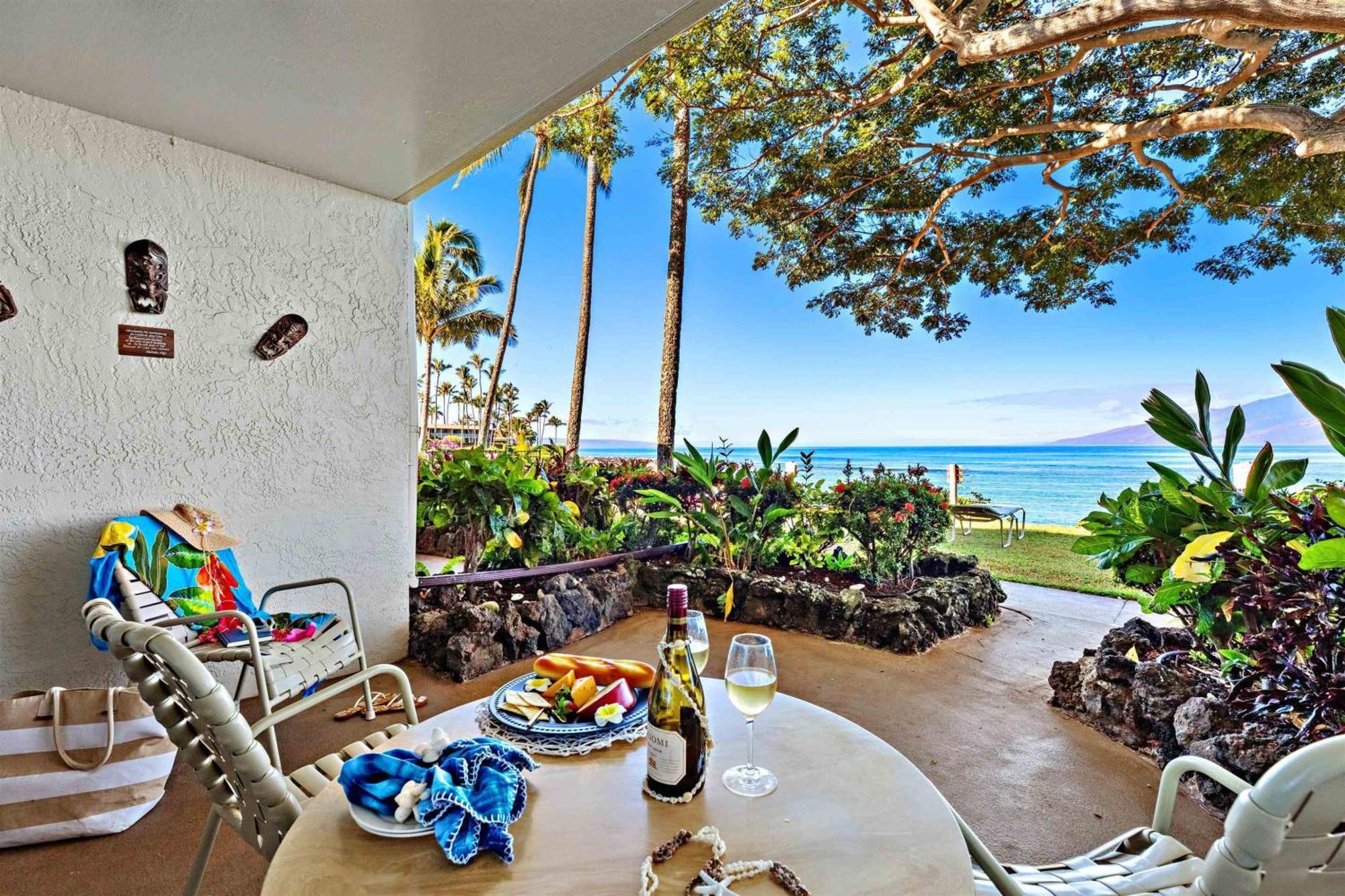 Napili Sunset Beach Front Resort Lahaina Exterior photo